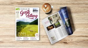 Titelseite und aufgeschlagenes Magazin Gästezeitung Schwäbische Alb